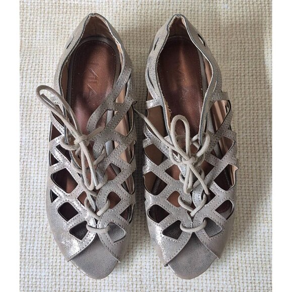 MIA Sandals Cutout Peep Toe Lace Up Gold/ Taupe Comfort Ladies Size 8.5M - Picture 2 of 9